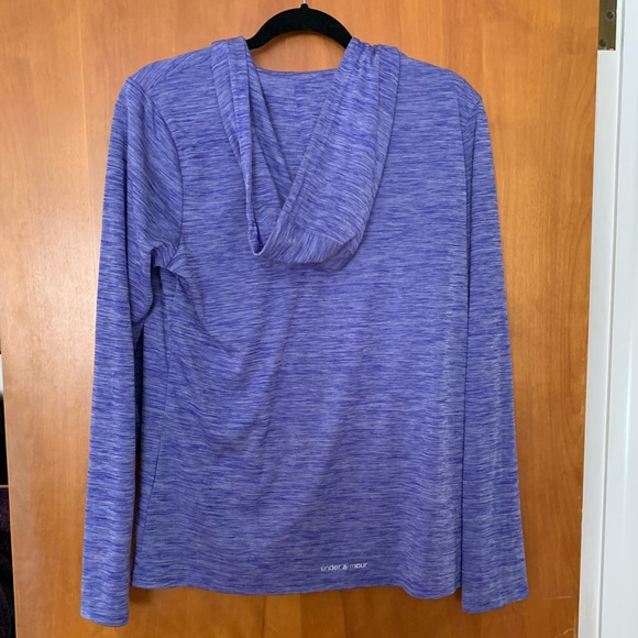 Under Armour active top with hood - Picture 2 of 3